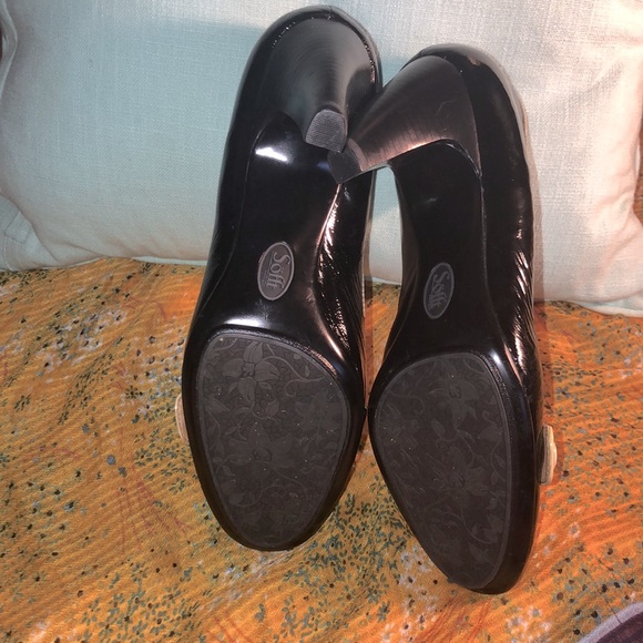 Sofft Patent Leather Pumps - Picture 8 of 9